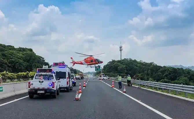 无极高速公路汽车救援案例